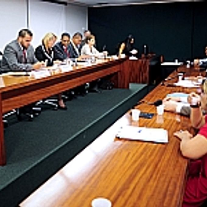 Audiência pública da CDHM, instituída com a finalidade de discutir a situação dos Conselhos Tutelares no Brasil