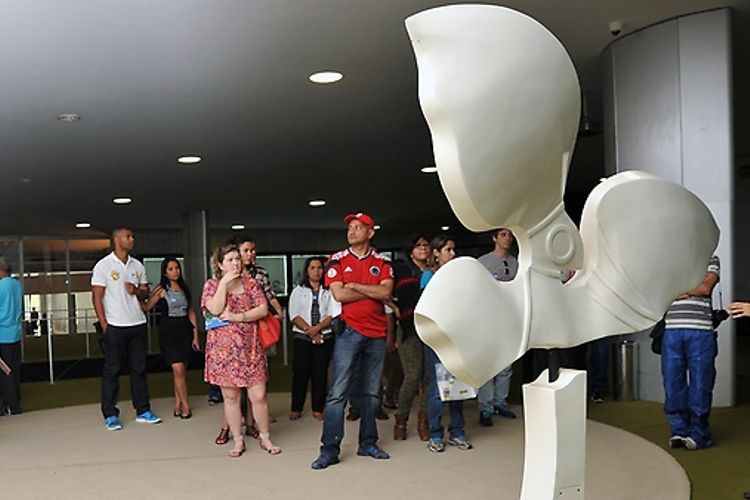 Turismo - Brasil - Brasília visitação Congresso Nacional Câmara deputados cívico turistas