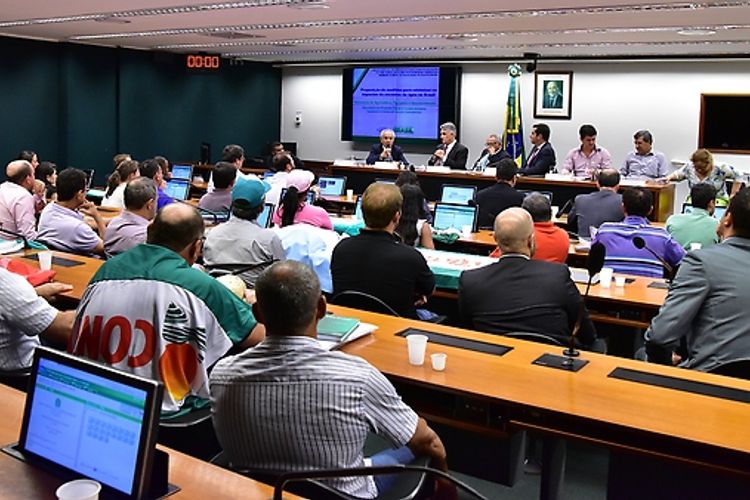 Audiência pública sobre os impactos da Crise Hídrica sobre a Agricultura Familiar nos Estados do Espírito Santo e Minas Gerais