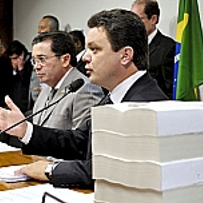 Relator da CPMI do Cachoeira, Odair Cunha (PT-MG), na reunião de apresentação do parecer.