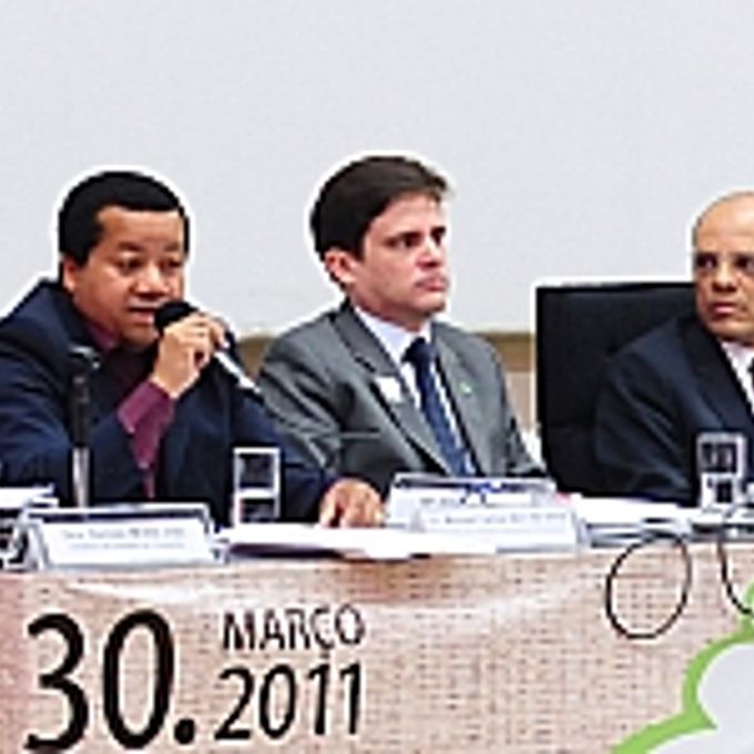 Manoel Carlos Néri da Silva, ao microfone