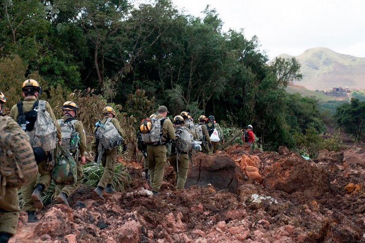 Cidades - catástrofes - Brumadinho rompimento barragem resgates militares israelenses meio ambiente tragédias mineração