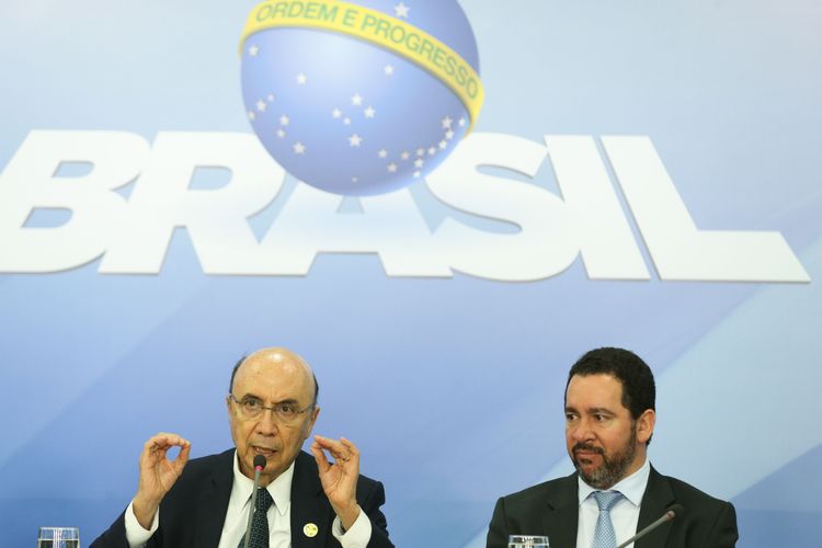 Economia - orçamento - ministros Fazenda Planejamento Henrique Meirelles Dyogo Oliveira projeto LOA 2017 lei orçamentária